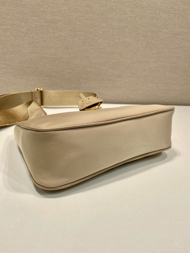 Pra*a hobo bags